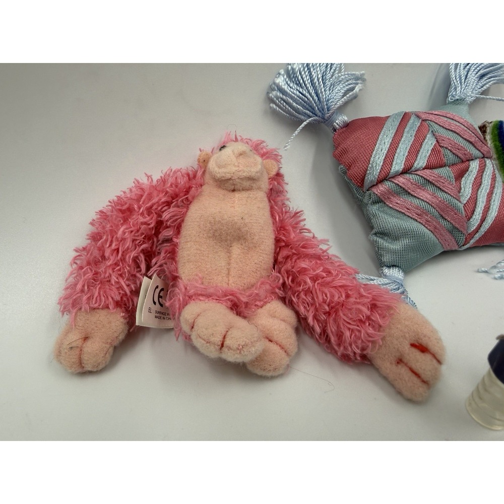 SLUMBER PARTY MEYGAN Pink Plush Monkey for Bratz Doll, Water Bottles, & Pillows - Picture 3 of 8